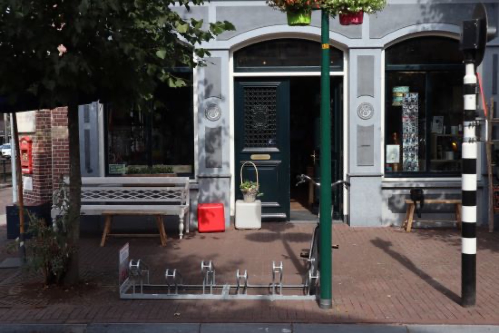 Werken in de winkel van Puer leven in stijl